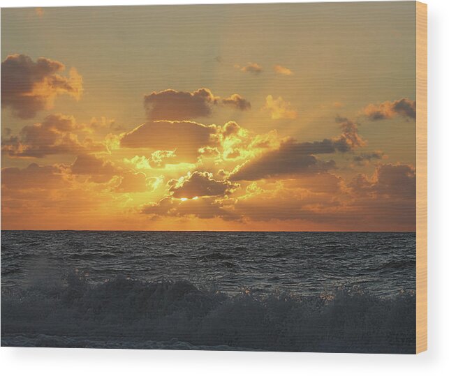 Atlantic Wood Print featuring the photograph Rays Of Sunshine by Robert Banach