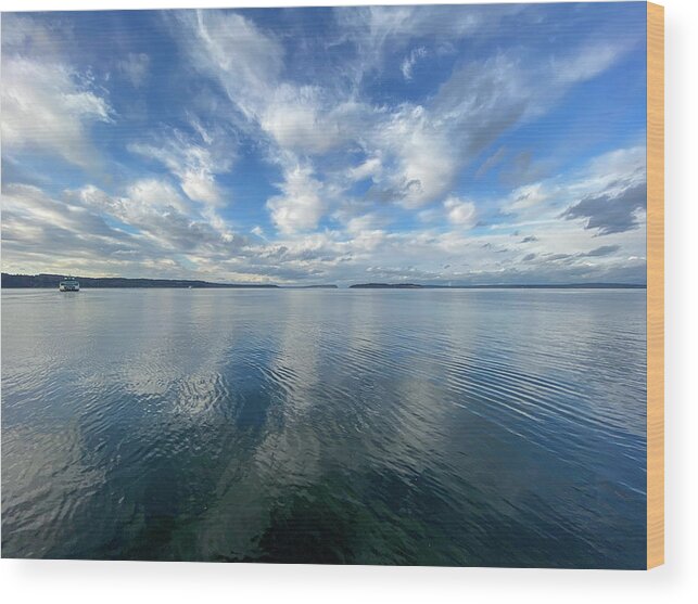 Sea Wood Print featuring the photograph Sea Horizon by Anamar Pictures