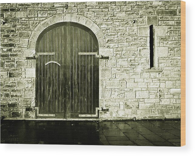 Arch Wood Print featuring the photograph Scottish building #1 by Tom Gowanlock