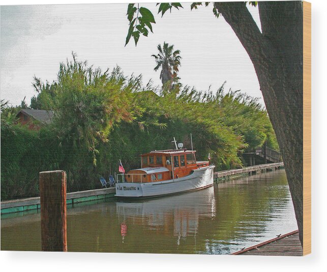 Sacramento River Delta Wood Print featuring the photograph A Delta Hideaway #2 by Joseph Coulombe
