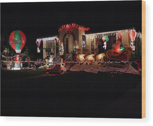 Christmas Wood Print featuring the photograph Christmas Baloon by Michael Gordon