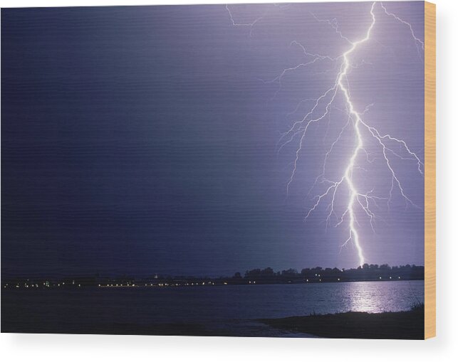 Annapolis Wood Print featuring the photograph Lightning by M.e. Warren