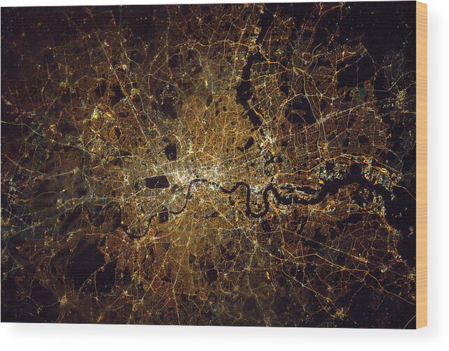 Satellite Image Wood Print featuring the photograph London At Night, Satellite Image by Science Source