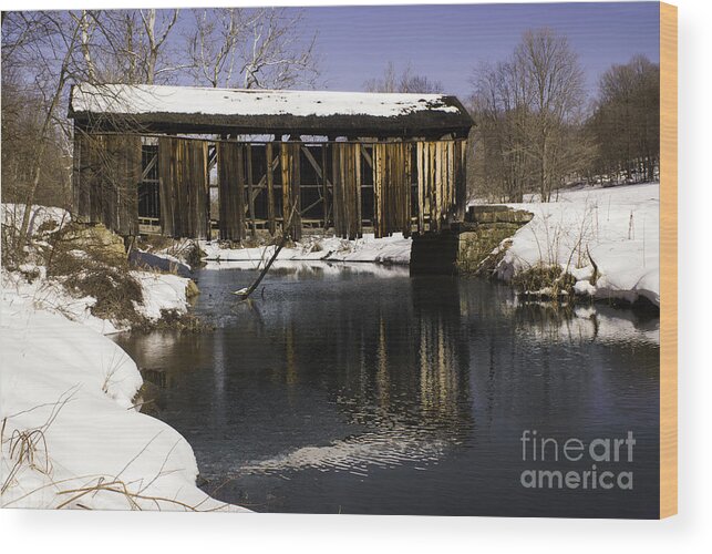 Americana Wood Print featuring the photograph McClelland Covered Bridge 35-15-02 by Robert Gardner