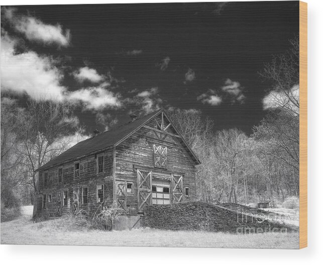 Barn. Ir Wood Print featuring the photograph Old Barn by Claudia Kuhn