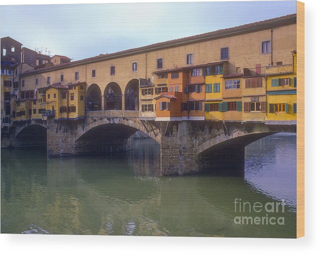 Florence Wood Print featuring the photograph Pont de Vecchio by Bob Phillips