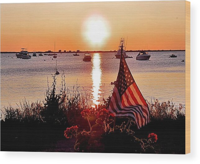 Sunrise Wood Print featuring the photograph Seascape Sunrise by Janice Drew