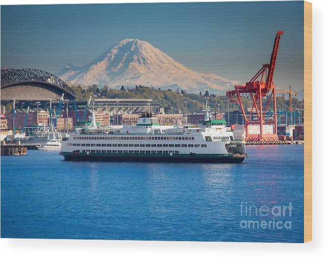 Seattle Wood Print featuring the photograph Seattle Harbor by Inge Johnsson