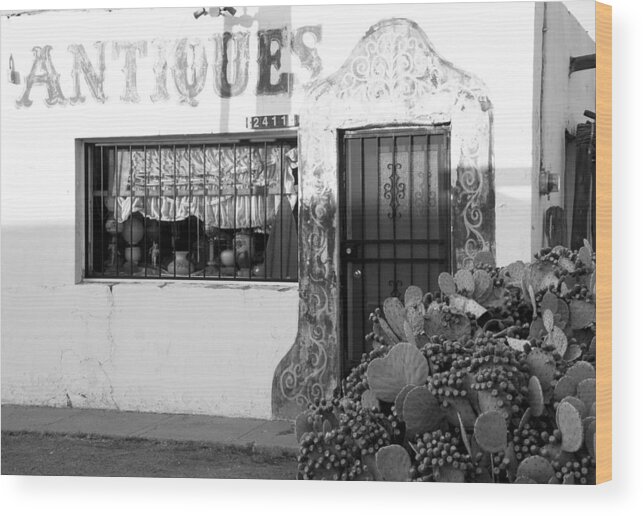 Las Cruces Wood Print featuring the photograph Shoppin' Las Cruces by Jim Snyder