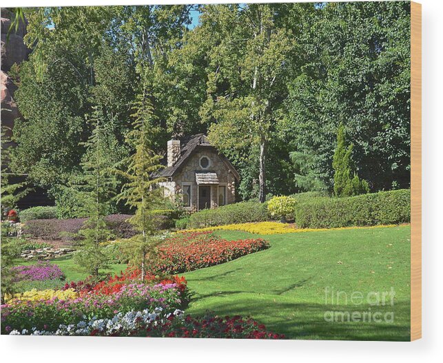 Epcot Wood Print featuring the photograph Victoria Gardens by Carol Bradley