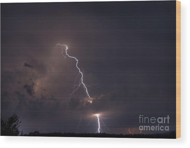 Lighting Wood Print featuring the photograph Lighting by Alana Ranney