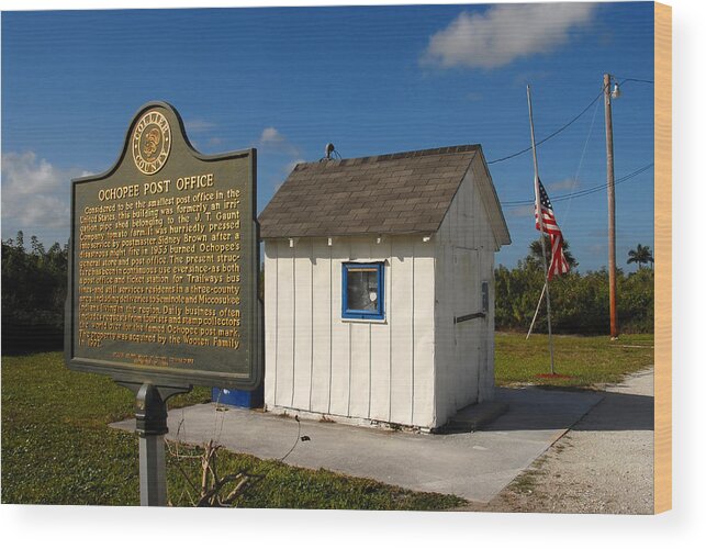 Ochopee Florida Wood Print featuring the photograph Ochopee Post Office by David Lee Thompson