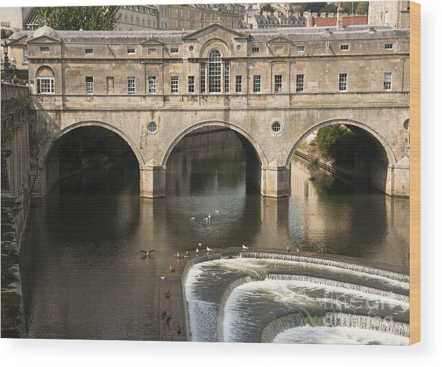 England Wood Print featuring the photograph River Avon at Pulteney Bridge by Andrew Michael