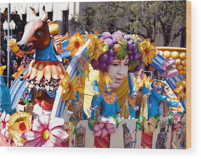 Fat-tuesday Wood Print featuring the photograph Bacchus Mardis Gras Float by Carol M Highsmith