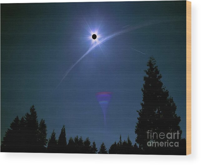 Total Solar Eclipse Wood Print featuring the painting Blinded by The Light by Tanya Filichkin