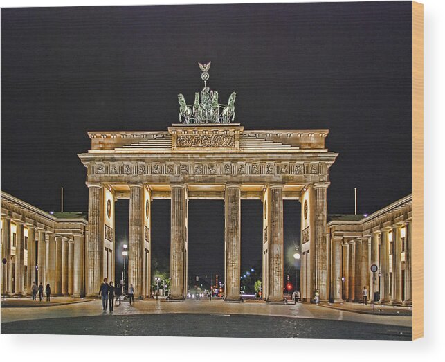 Brandenburger Tor Wood Print featuring the photograph Brandenburg Gate by Joachim G Pinkawa