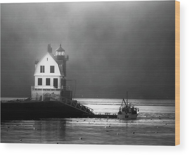 Breakwater Lighthouse Wood Print featuring the photograph Breakwater Trance by Jeff Cooper