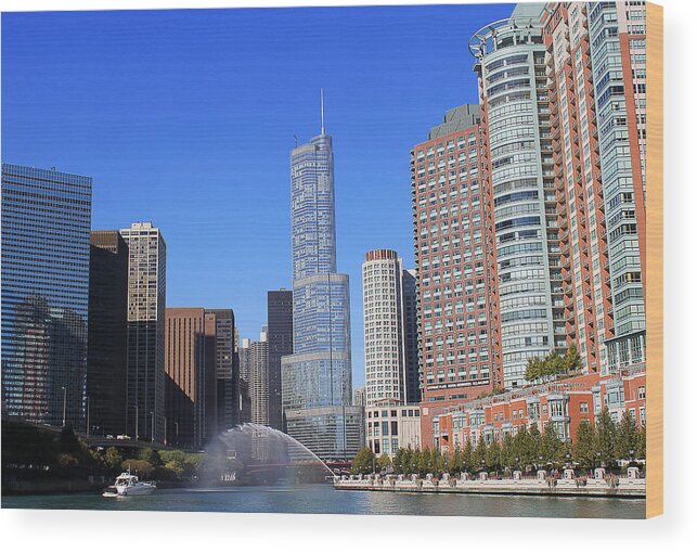 River Wood Print featuring the photograph Chicago River by Milena Ilieva