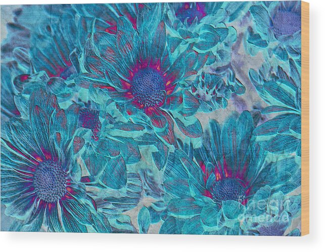 Daisies Wood Print featuring the digital art Foulee de petales - a01t by Variance Collections