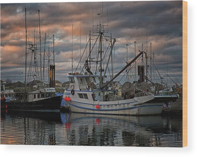 Princess Colleen Wood Print featuring the photograph French Creek Twilight by Randy Hall