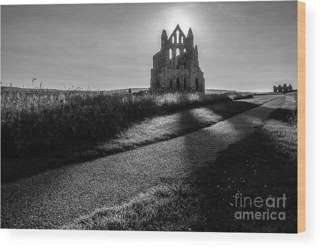 England Wood Print featuring the photograph In the shade BW by Mariusz Talarek