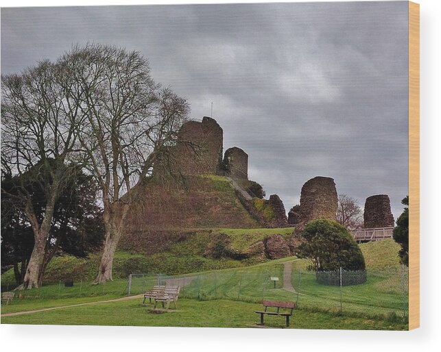 Launceston Wood Print featuring the photograph Launceston Castle by Richard Brookes