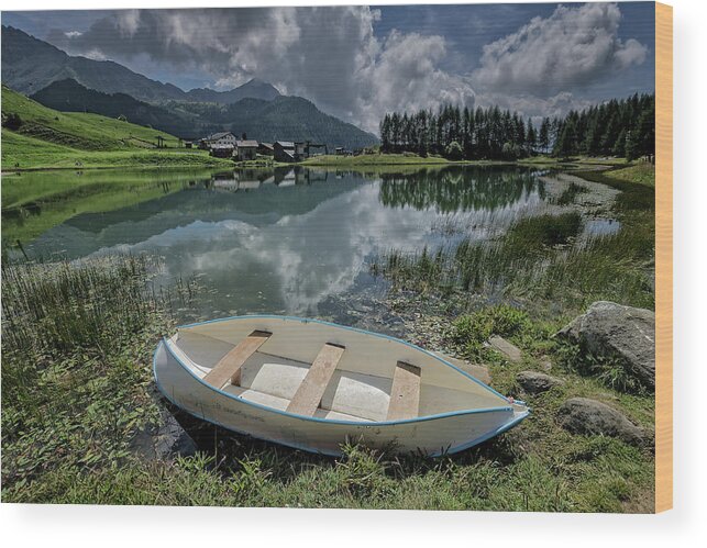 Lake Wood Print featuring the photograph Mountain lake by Livio Ferrari