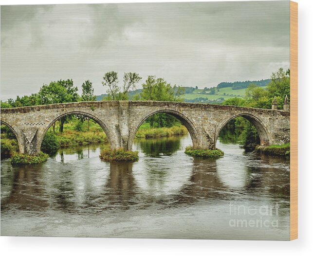 Stirling Wood Print featuring the photograph Old Stirling Bridge by Karol Kozlowski