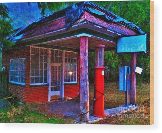 Service Station Wood Print featuring the photograph Old Timer by Merle Grenz