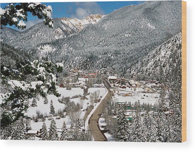 Red River Wood Print featuring the photograph Red River In Winter by Ron Weathers