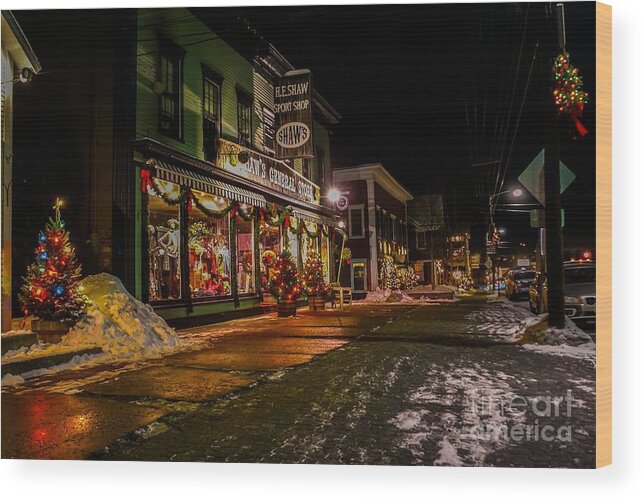 Stowe Wood Print featuring the photograph Shaws Sports Store. by New England Photography