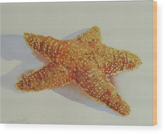 Seashells Wood Print featuring the painting Starfish by Judy Mercer