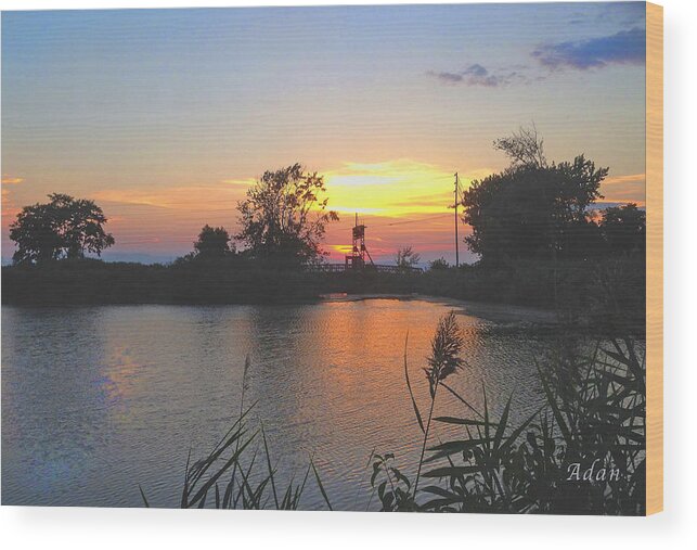 Sunset Wood Print featuring the photograph Sunset West of Myer's Bagels by Felipe Adan Lerma