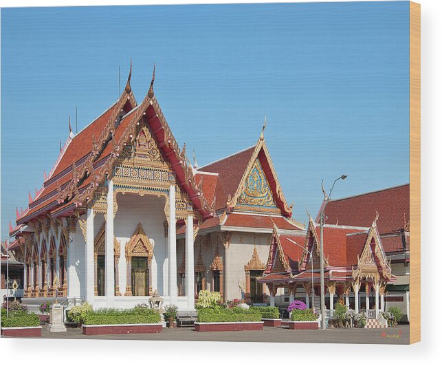 Scenic Wood Print featuring the photograph Wat Bangphratoonnok Phra Ubosot and Phra Wihan DTHB0557 by Gerry Gantt