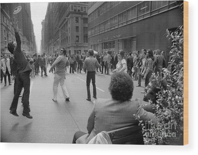 Earth Day Wood Print featuring the photograph Madison Avenue Closed For Earth Week #1 by Bettmann