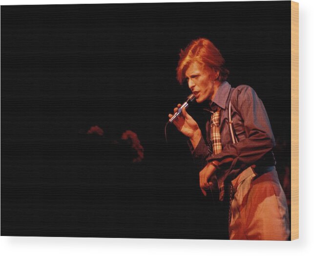 People Wood Print featuring the photograph Photo Of David Bowie #2 by Steve Morley