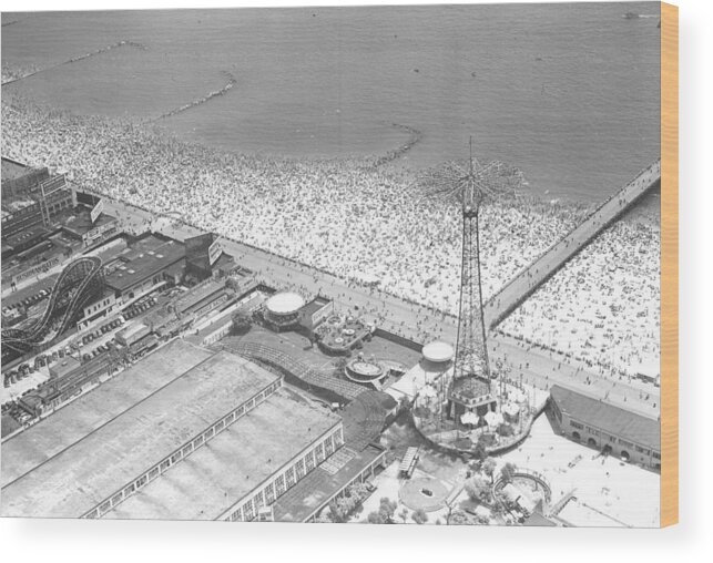 1950-1959 Wood Print featuring the photograph Aerial Of Coney Island by New York Daily News Archive