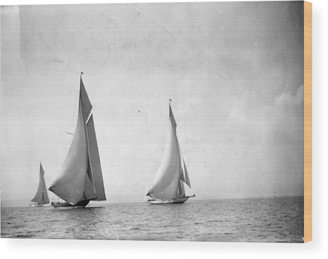 Sailboat Wood Print featuring the photograph Bournemouth Regatta by Topical Press Agency