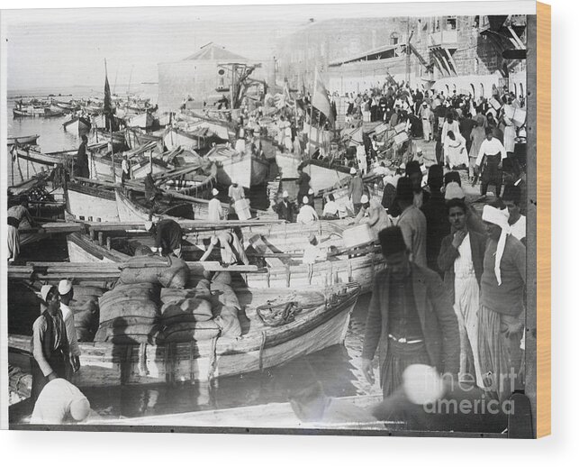 Palestinian Territories Wood Print featuring the photograph Exporting Oranges In Jaffa by Bettmann