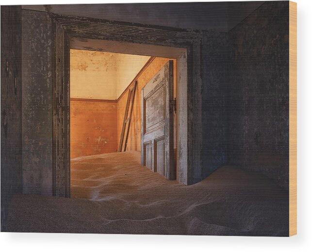 Ghost Town Wood Print featuring the photograph Kolmannskuppe by Michael Zheng