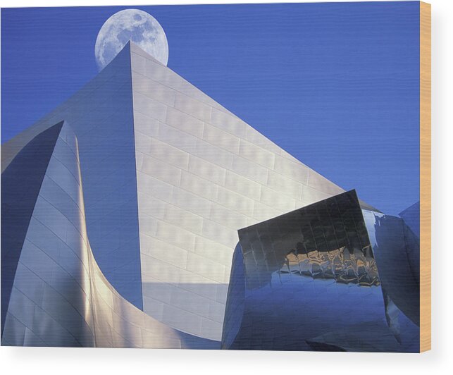 Clear Sky Wood Print featuring the photograph Moonrise Over Concert Hall by Grant Faint
