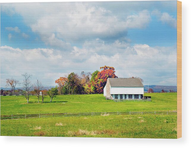 D2-cw-0013 Wood Print featuring the photograph Old Barn on the Gettysburg Battlefield by Paul W Faust - Impressions of Light