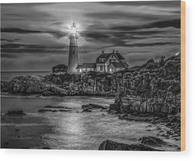 Lighthouse Wood Print featuring the photograph Portland Lighthouse 7363 by Donald Brown