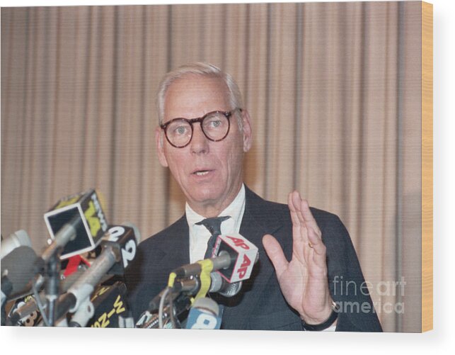 Air Pollution Wood Print featuring the photograph Warren Anderson Speaking by Bettmann