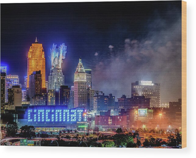 Cincinnati Wood Print featuring the photograph 2019 WEBN Fireworks Cincinnati Ohio Skyline by Dave Morgan