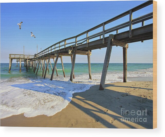 Ocean Wood Print featuring the photograph Avalon Pier by Geoff Crego