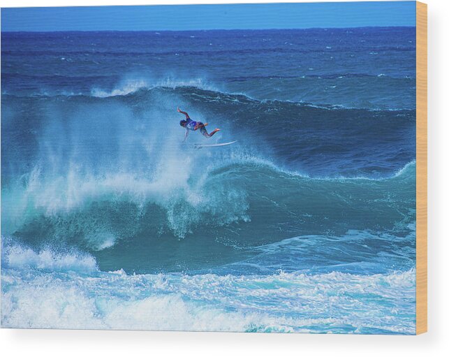 Hawaii Wood Print featuring the photograph Banzai Pipeline 57 by Anthony Jones