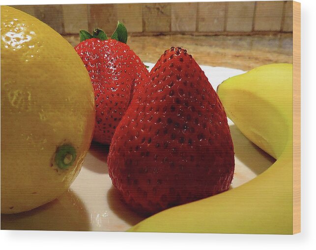 Fruit Wood Print featuring the photograph Fresh Fruit by Linda Stern