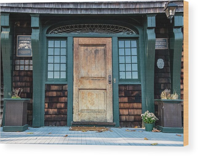 Door Wood Print featuring the photograph Grand Entrance by Cathy Kovarik