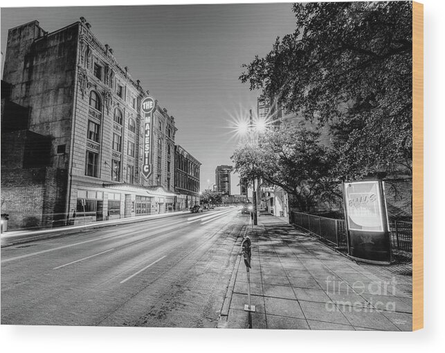 Dallas Wood Print featuring the photograph Majestic Theater Elm Street Night Grayscale by Jennifer White